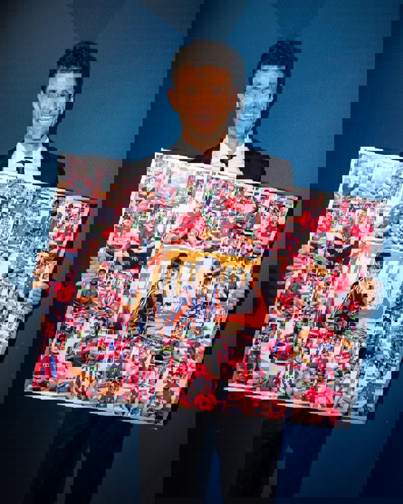 2189981