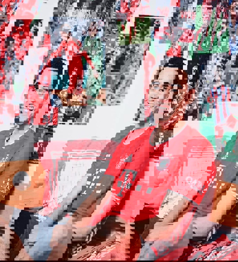 2189979