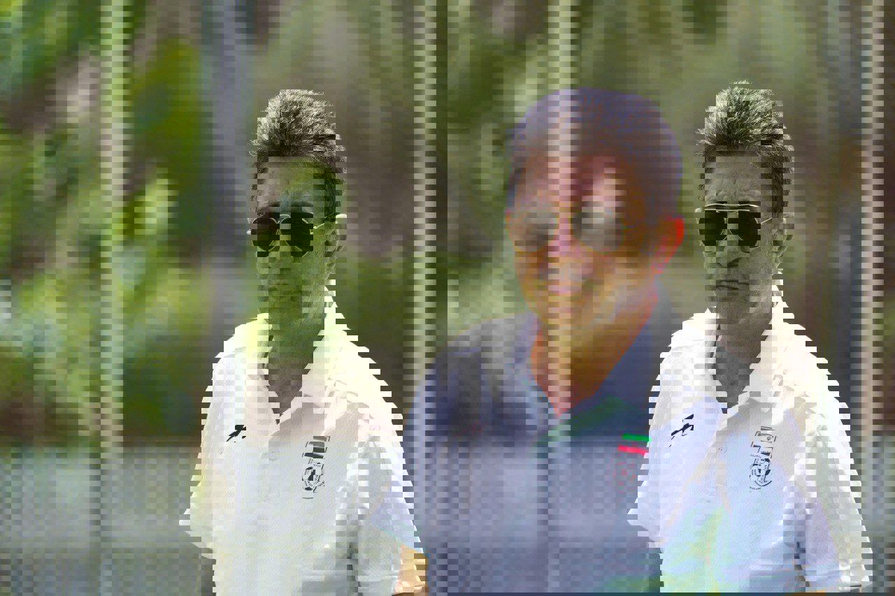 2189999