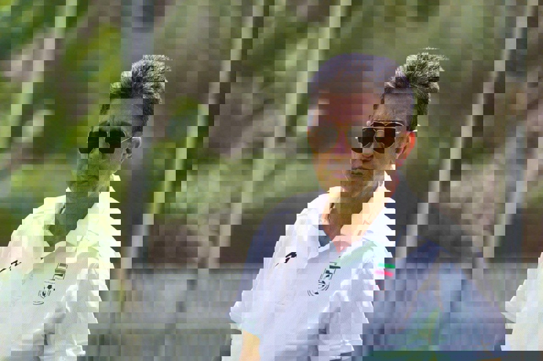 2189999