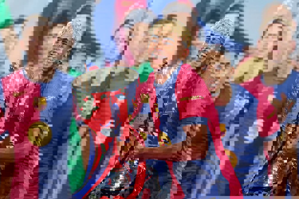 2190402