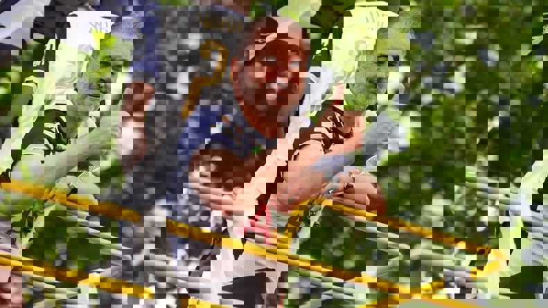 2190382