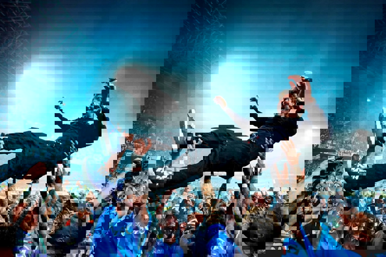 2190379