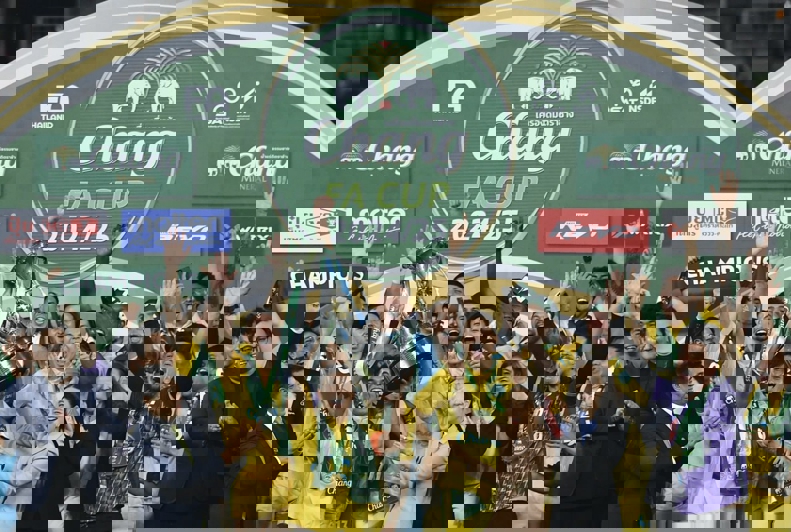 2190559