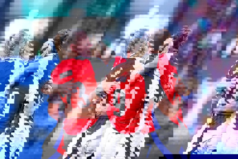 2190649