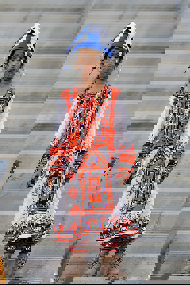 2190566