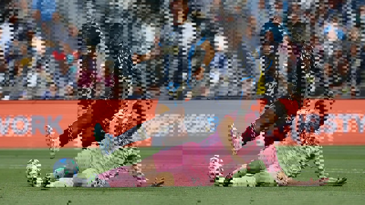 2190851