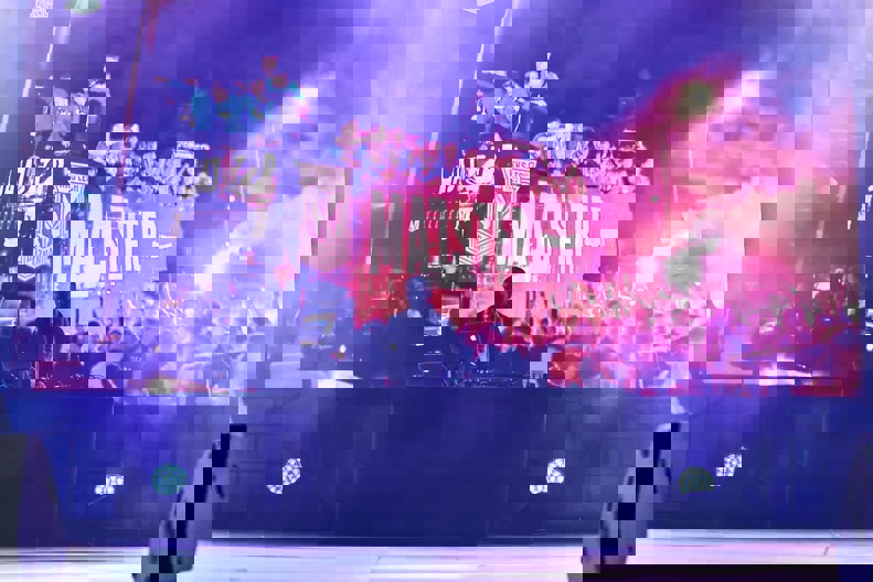 2190876