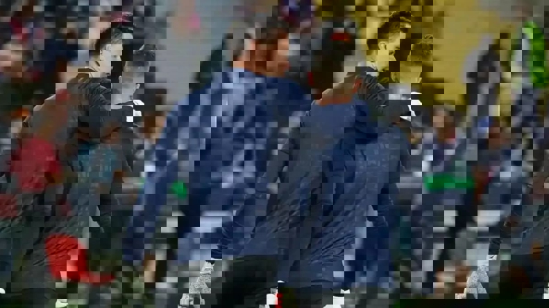 2190879