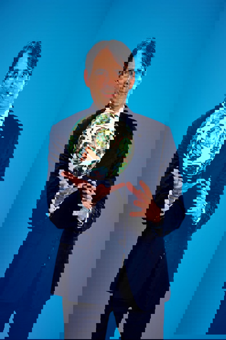 2191568