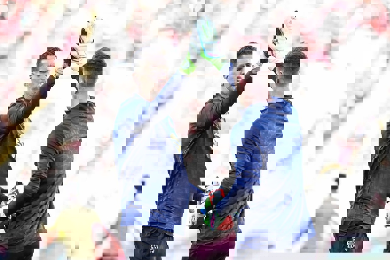 2192001
