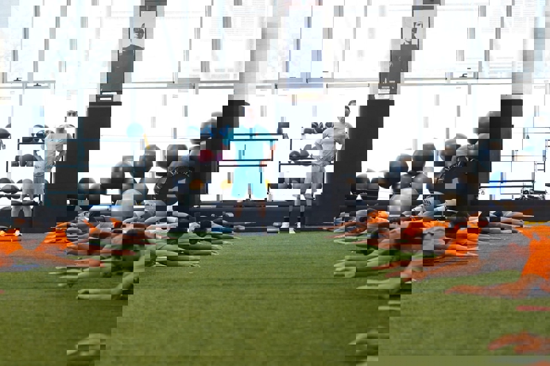 2192051
