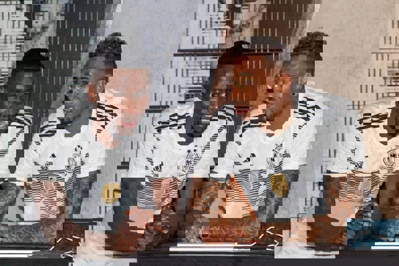2192344