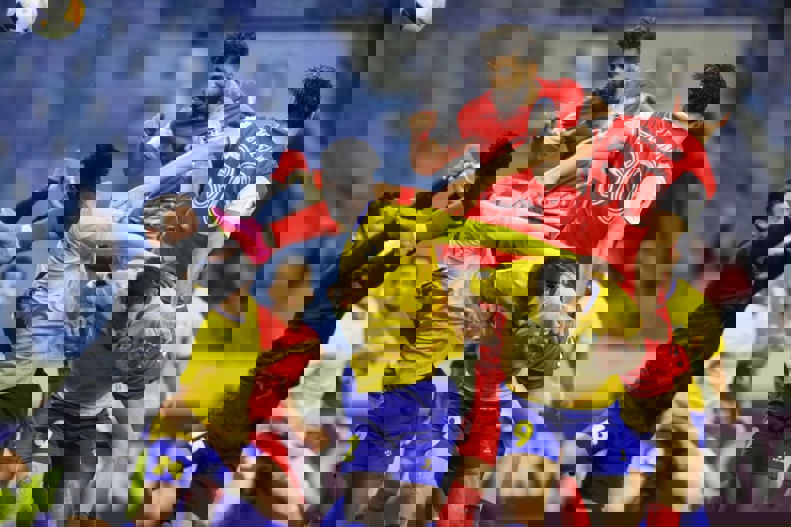 2192371