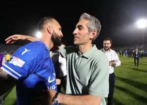 چهار به اضافه هشت مساوی با قهرمانی استقلال