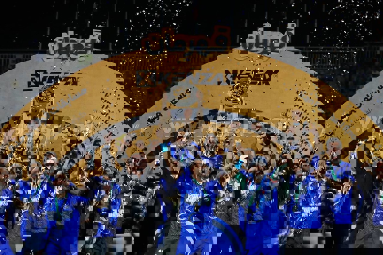 2192939