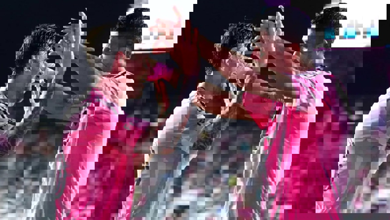 2192569