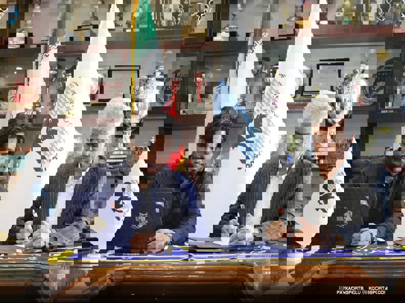 2192606