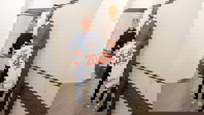 2192574