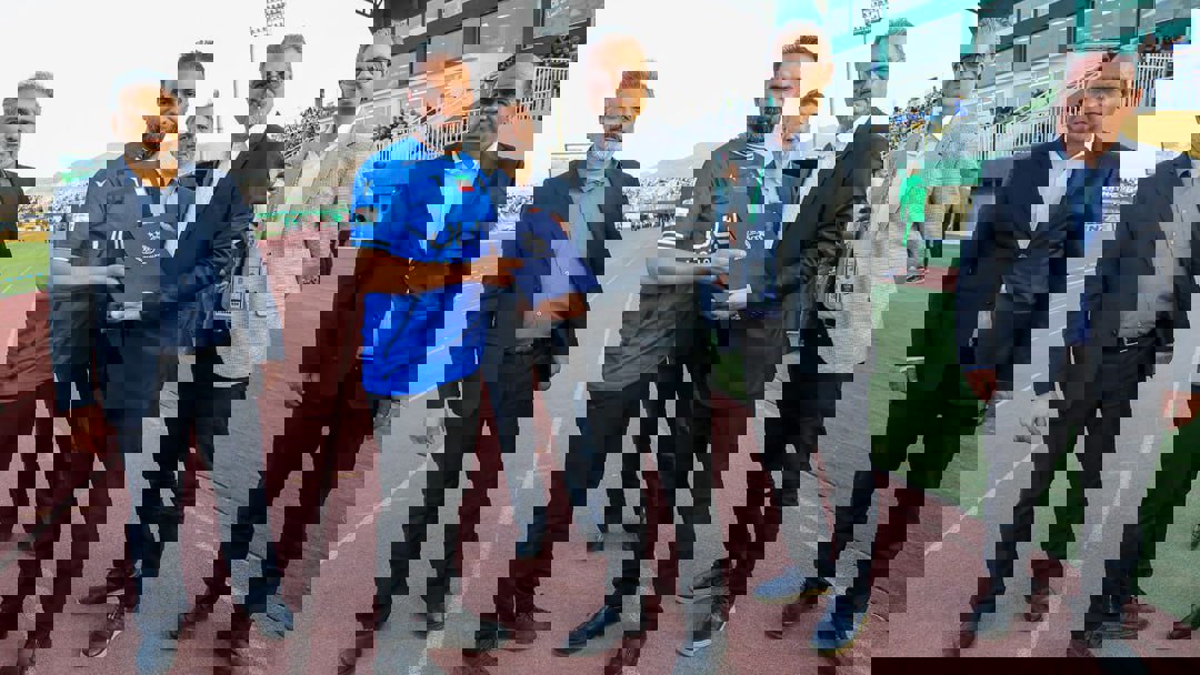 2192806