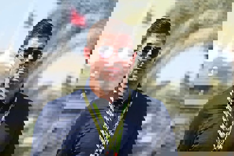 2192878