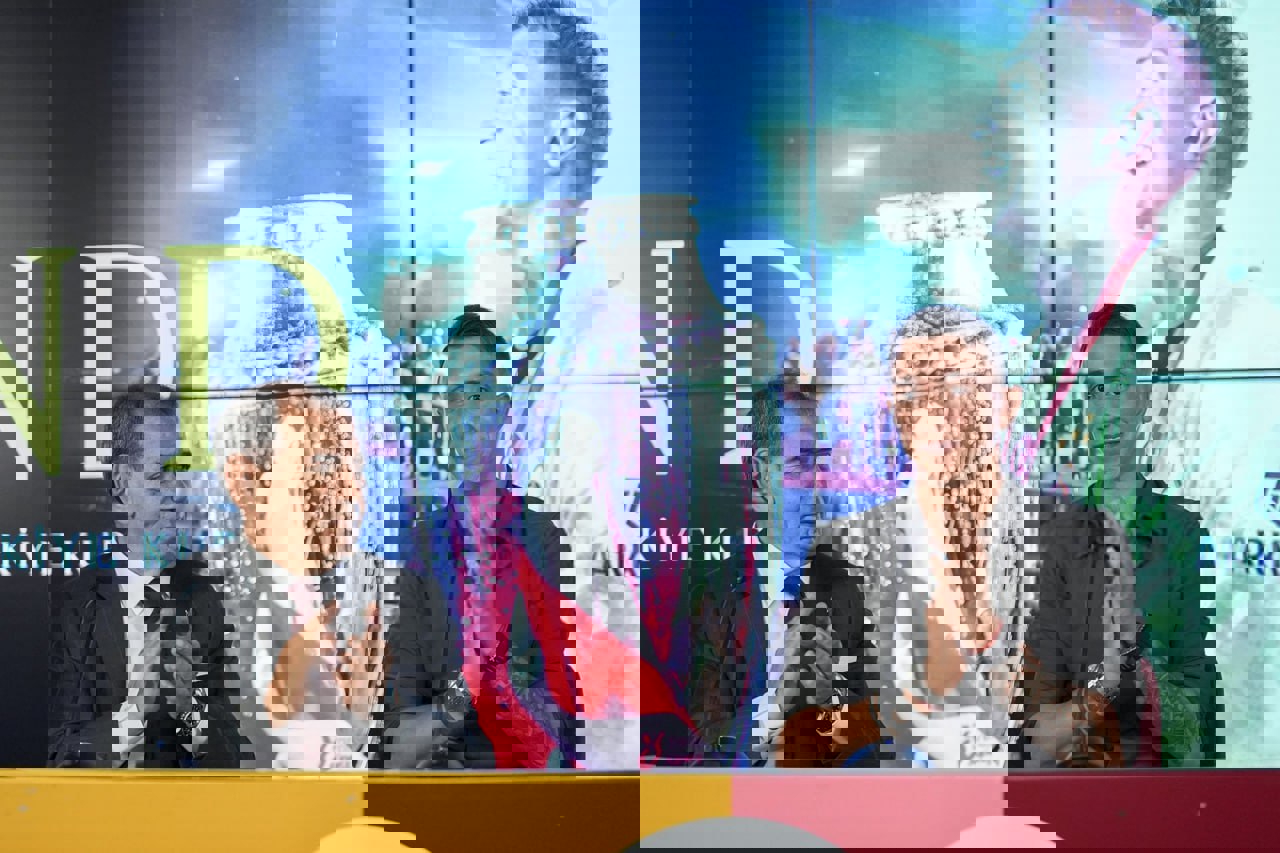 2192844
