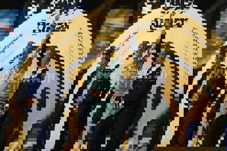 2192984
