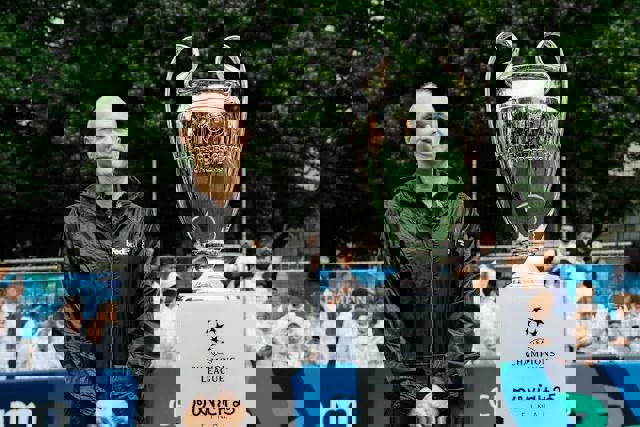 2192976