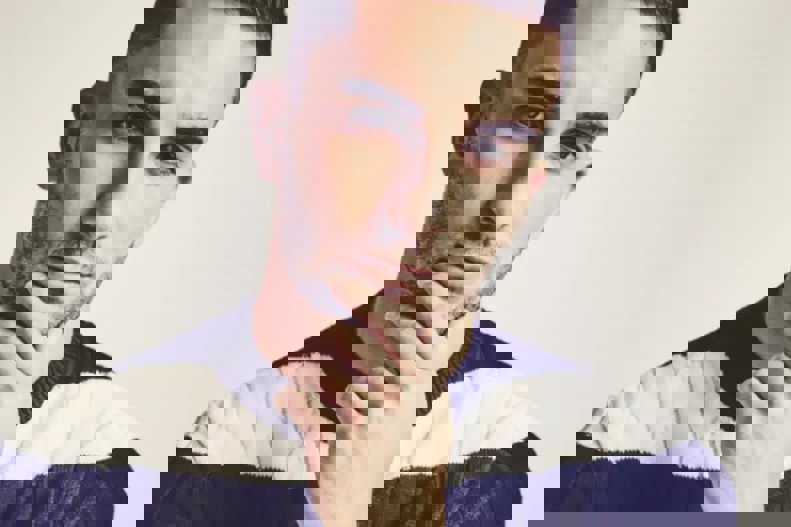 2193047