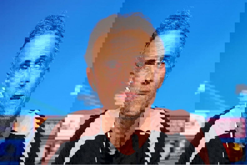 2193376