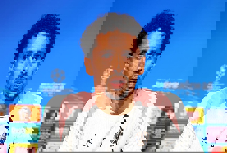2193373