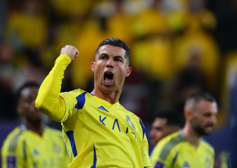 پایان شایعات: رونالدو با النصر تمدید کرد
