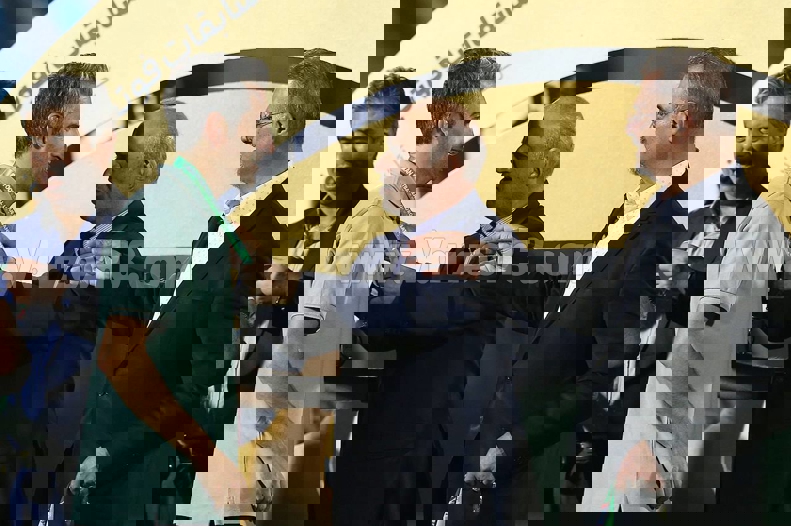 2193400