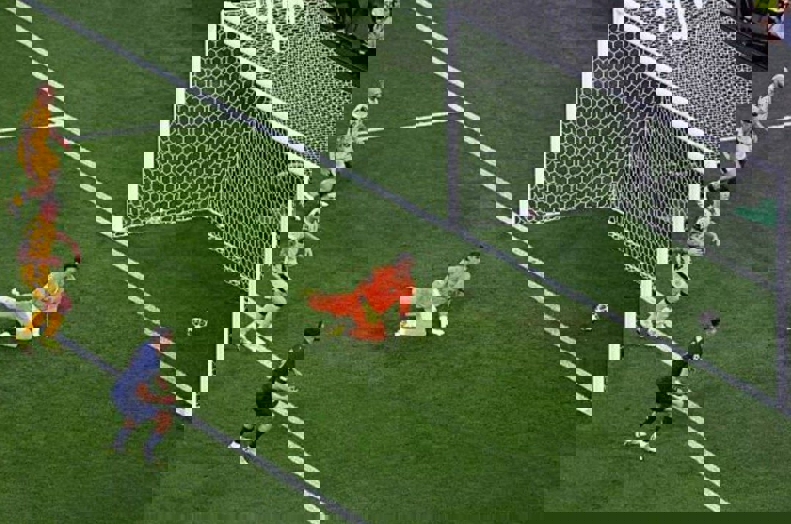 2193810