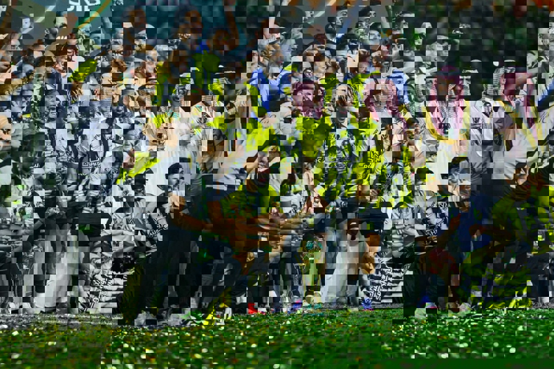 2193410