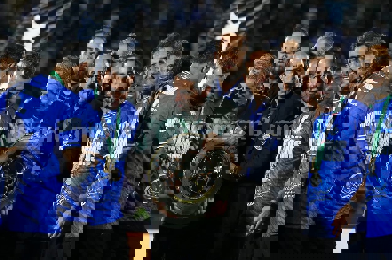 2193403