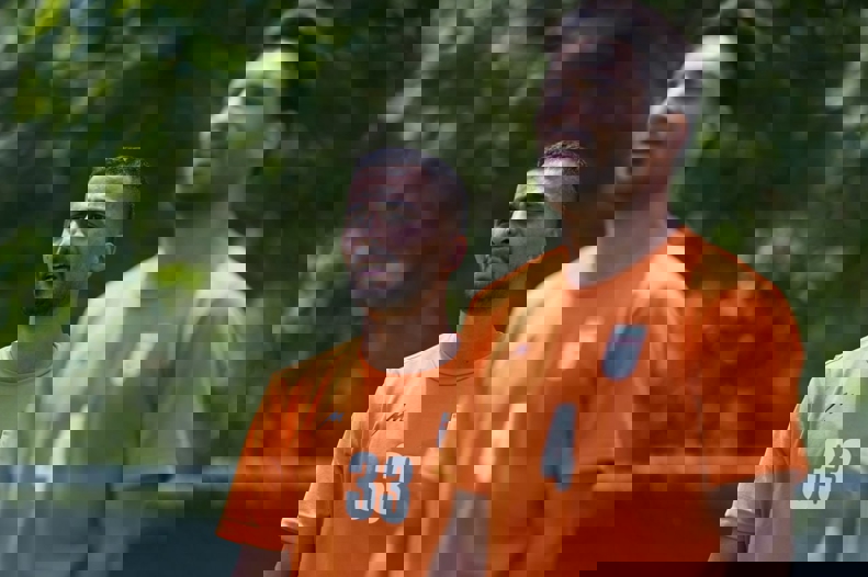 2193581