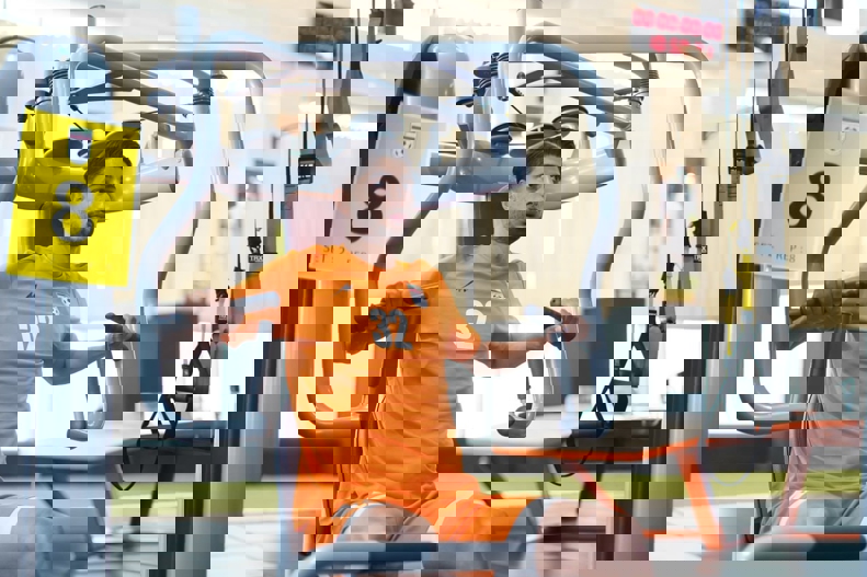 2193561