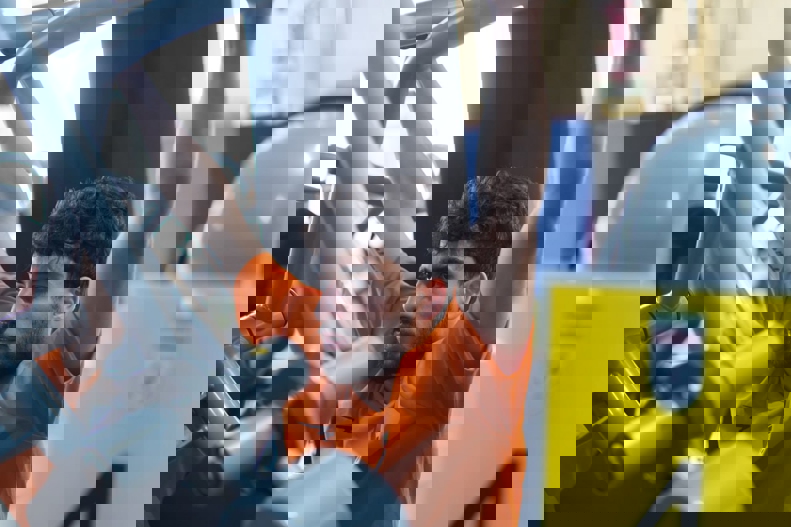 2193558