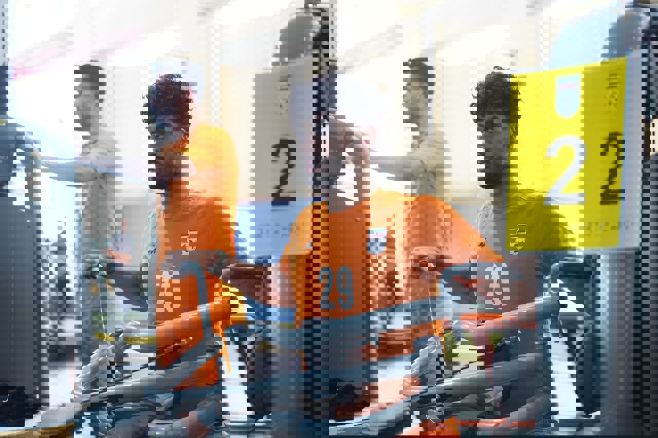 2193559