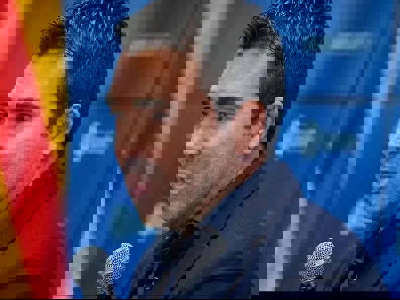 2193746