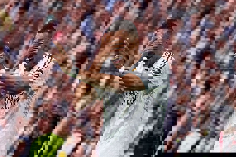2193743