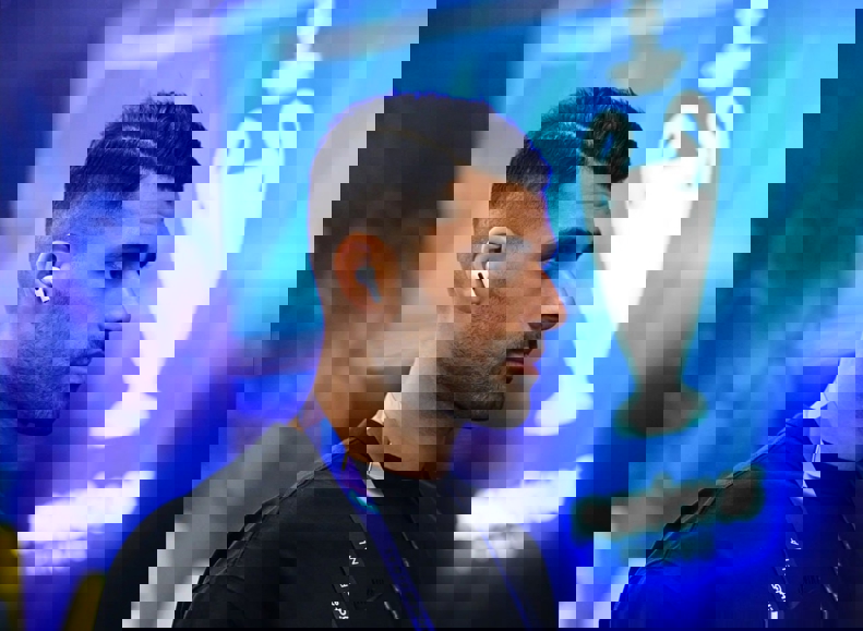 2193875