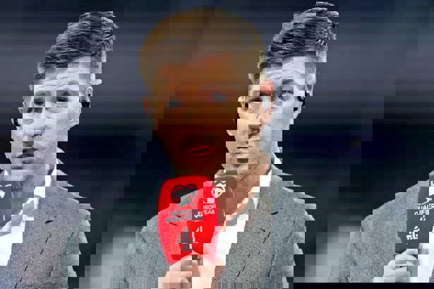 2193946