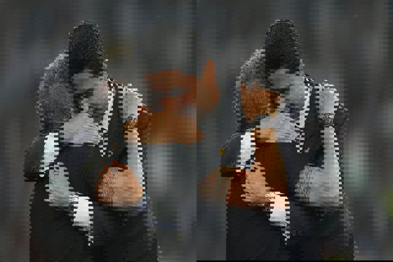 2194069