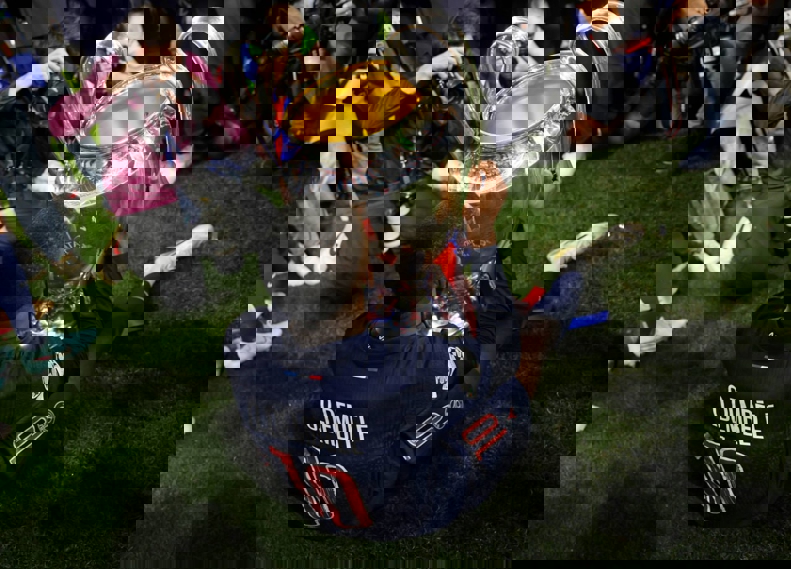 2193990