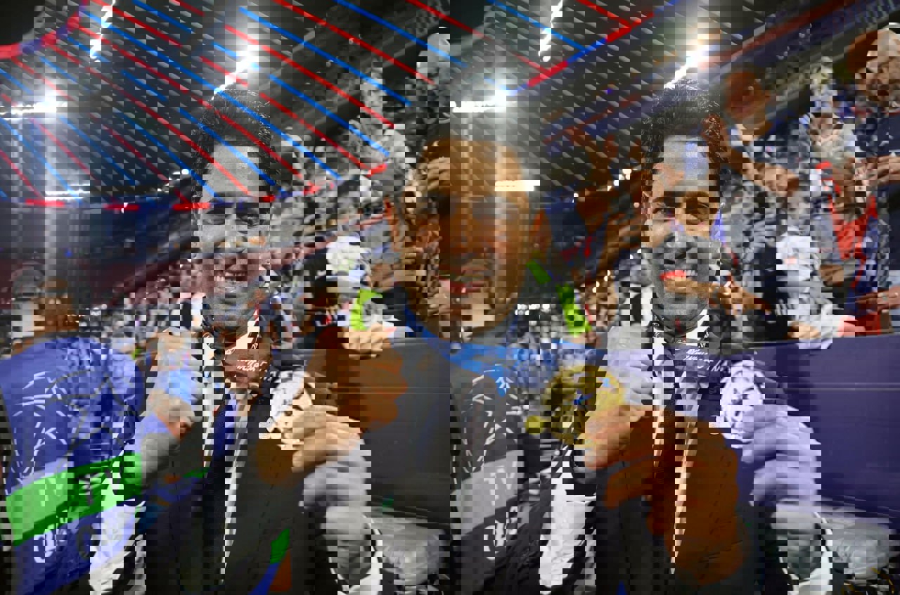 2194072