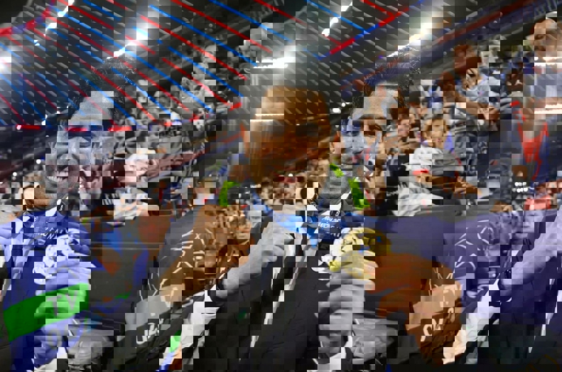 2194072