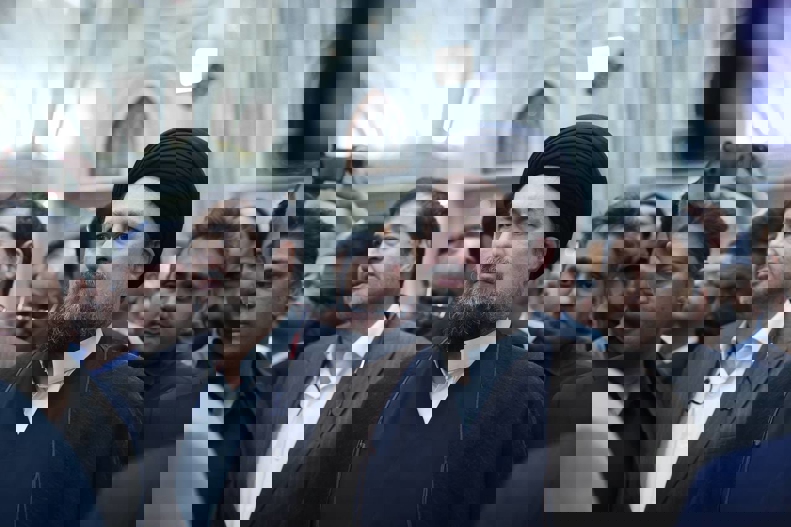 2194084