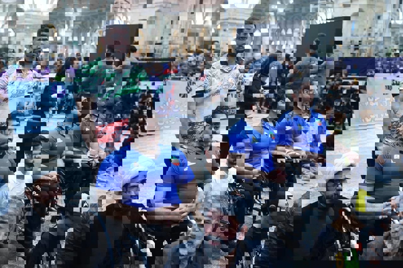2194083